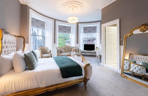 Greenock Hotel | The Tontine Hotel