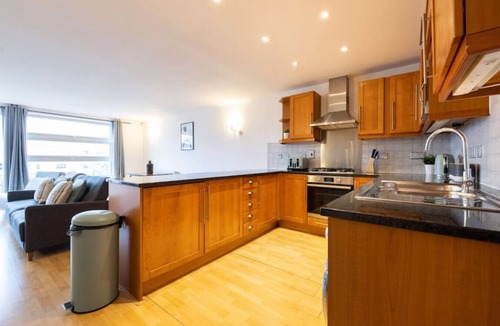 Riverside Apartment | The Tower Bridge Apartments