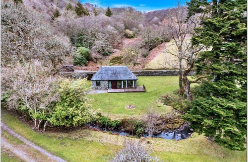 Lochgilphead House | The Turbine House: Cosy Romantic Getaway on Private Ellary Estate -Pets Welcome