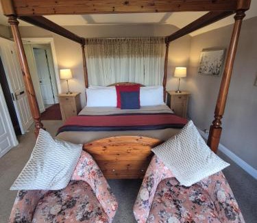 Birch Vale House | The Waltzing Weasel