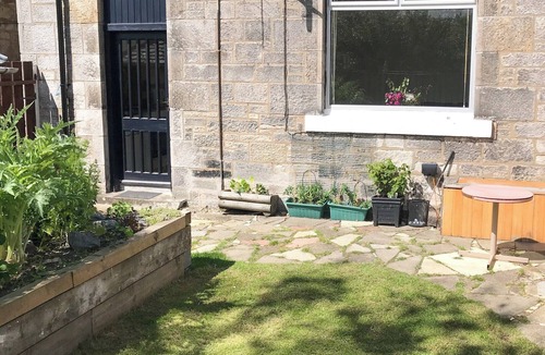 Dunfermline Cottage | The Wee Cottage - UK42919