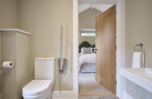Barrow Cabin | The Weeping Willow Lodges