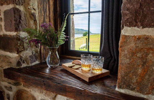 Ullapool Cottage | The Wreck -Luxury Lochside Retreat-Perfect for a Romantic break in the Highlands
