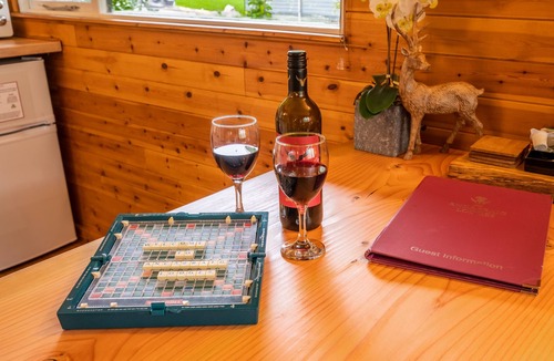 Bunloit Ski Chalet | Thistle Cabin at Ancarraig Lodges, Loch Ness