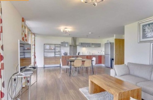 Central Milton Keynes Apartment | Three Bedroom Serviced Apartment in Vizion, Central Milton Keynes