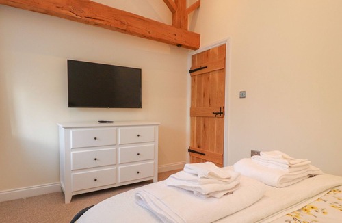 Wesham Cottage | THY OWD STY, pet friendly, with open fire in Kirkham