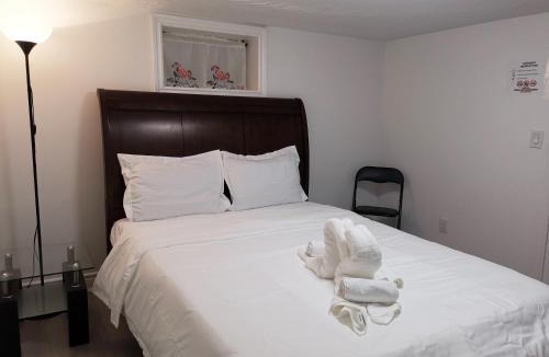 Bridlewood House | Tidy Private Rooms with Full Kitchen