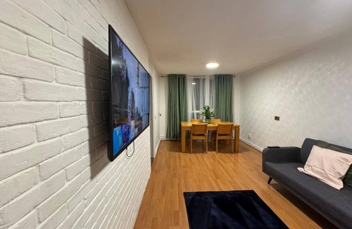 Plaistow Apartment | TKS | Clean & Modern 1 Bedroom Apartment (Plaistow, London)