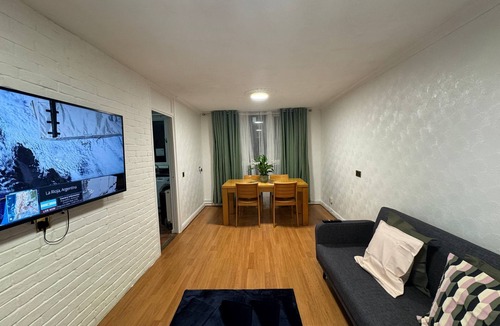Plaistow Apartment | TKS | Clean & Modern 1 Bedroom Apartment (Plaistow, London)