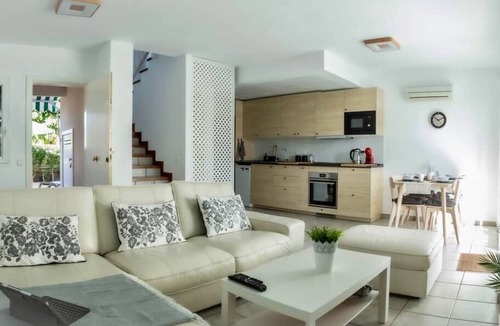 Pasito Blanco Apartment | To complete