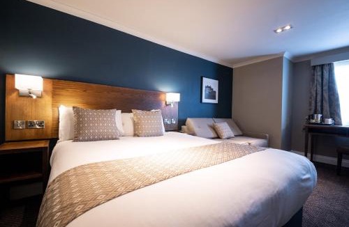 Bothwell Hotel | Toby Carvery Strathclyde, M74 J6 by Innkeeper's Collection