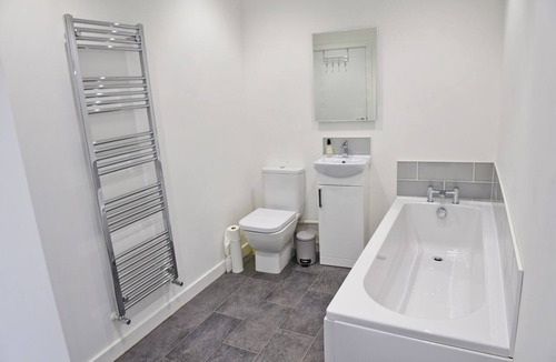 Ipswich Apartment | Toothbrush Apartments - Central Ipswich - Fore St