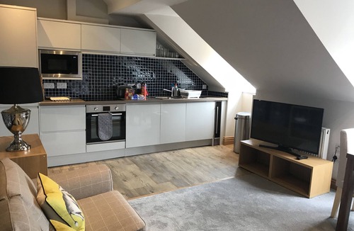 Old Town Apartment | Top Royal Mile 2 Bedroom 2 Shower Room Apartment