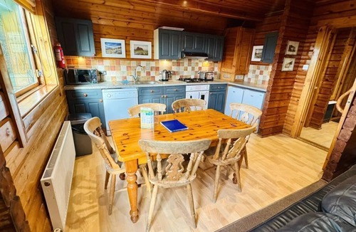 Liverton Cabin | Tor View: Tranquil Retreat in Chudleigh