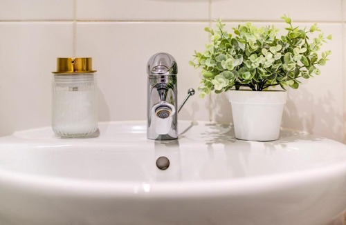 Shadwell Apartment | TOWER BRIDGE large 2 bed 2 baths