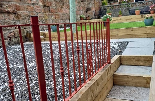 Bothwell Apartment | Traditional 2-bed conversion in Bothwell village, near Glasgow