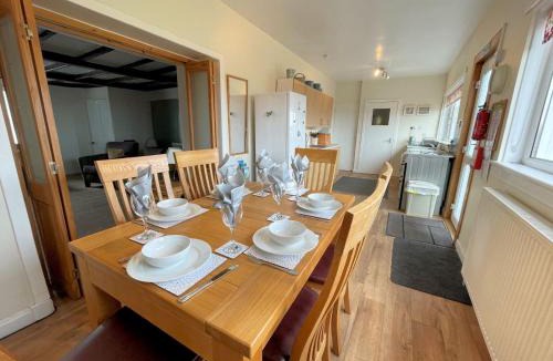 Newton Stewart House | Traditional Cottage with Beautiful Views - Pass the Keys