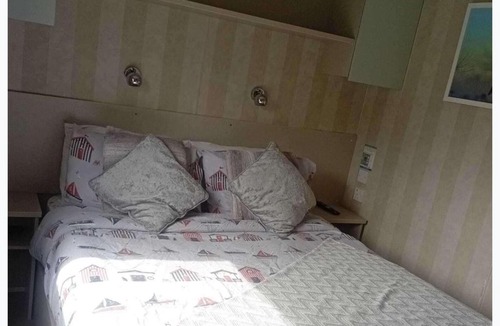 Ayr House | Tranquil Caravan Retreat in Ayrshire