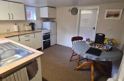 Saxmundham Cottage | Tranquil Cottage adjoining rural farmhouse 5 miles from Suffolk Coast