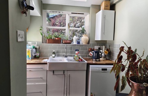 Lydbrook Cottage | Tranquil Woodland Cottage by river Wye