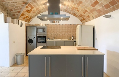 Pedret i Marza House | Tranquila Casa Rural Cercana a las Mejores Playas de L'alt Empordà