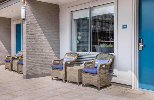 Niagara Falls Hotel | Travelodge by Wyndham Niagara Falls At the Falls
