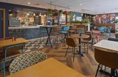 Dunmow Hotel | Travelodge Stansted Great Dunmow