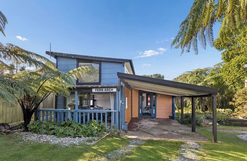 Westport Cottage | Treetopbeach studio on cycle trail. Free fibre. Winter rates.