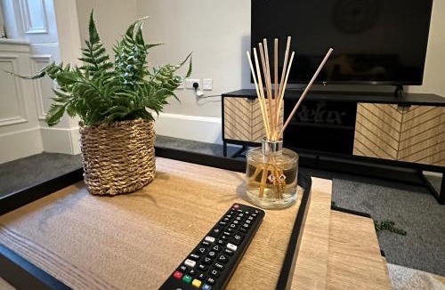 North West Apartment | Trendy West End Apartment, Glasgow