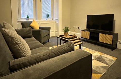 North West Apartment | Trendy West End Apartment, Glasgow