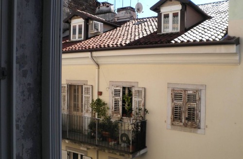 Trieste City Centre Apartment | Trieste: stylish city apartment