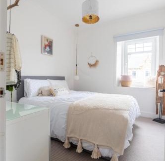 Troon Apartment | Troon Centre Seaside Retreat -Apt close to Beach Golf and Surf