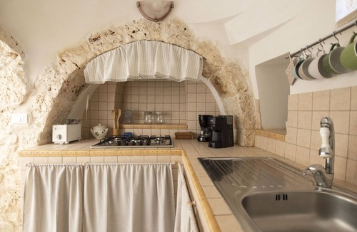 San Vito dei Normanni Cottage | trullo oron call by pugliadamare