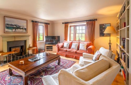 Halstead House | Tuffon Hall Farmhouse