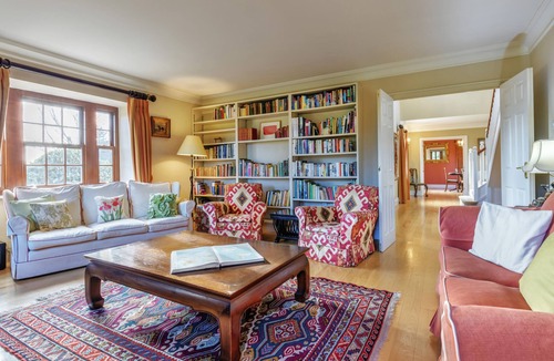 Halstead House | TUFFON HALL FARMHOUSE, family friendly in Sible Hedingham