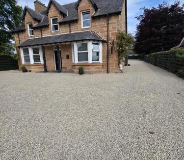 Cromarty Firth House | Tullochard Guest House