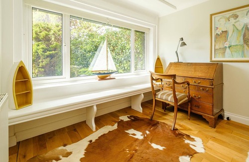 Thorpeness Apartment | Turret House - sleeps 10 guests in 5 bedrooms