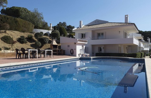 Sant Pol De Mar Villa | Twin villas with large pool and sea views near Barcelona. Free wifi, a/c