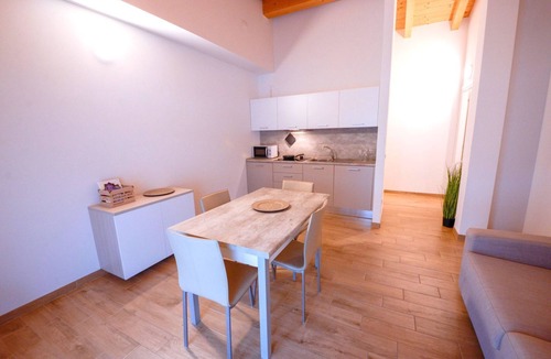 Arco House | Two-Bedroom Apartment