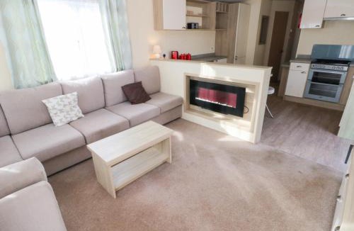 Ferryside House | Under Cliff Caravan