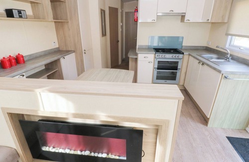 Ferryside Cottage | Under Cliff Caravan