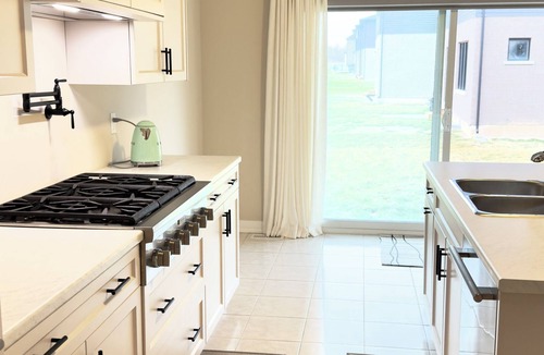 Fort Erie House | Unforgettable Memories- Close to Niagara