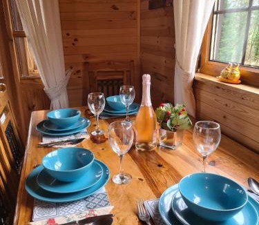 Girvan Apartment | Unique Caravan with Outdoor Space Lodge