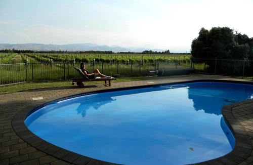 Renwick Cabin | Unique Renwick Accommodation for the Perfect New Zealand Holiday