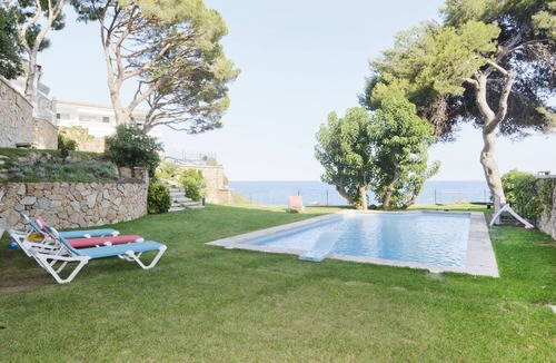 Platja d'Aro Villa | Unique Villa in front of the beach and surrounded by mediterranean trees