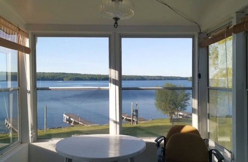 Rideau Lakes Cabin | Upper Rideau Resorts Waterfront Cabin#1