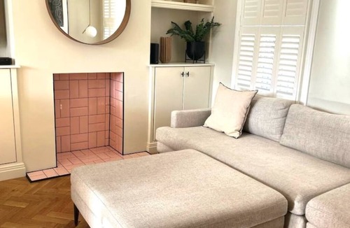 St Albans Cottage | Upscale Bright Boutique Cottage Central St Albans 8 min to train - 20 min London