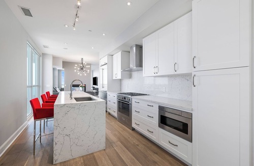 Humber Bay Condo | Upscale Penthouse with breathtaking unobstructed views