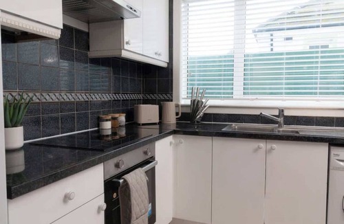 Fintry House | Vacant Nests | Ivy Cottage | 3BR | Wi-Fi