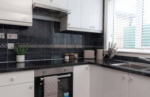 Fintry House | Vacant Nests | Ivy Cottage | 3BR | Wi-Fi